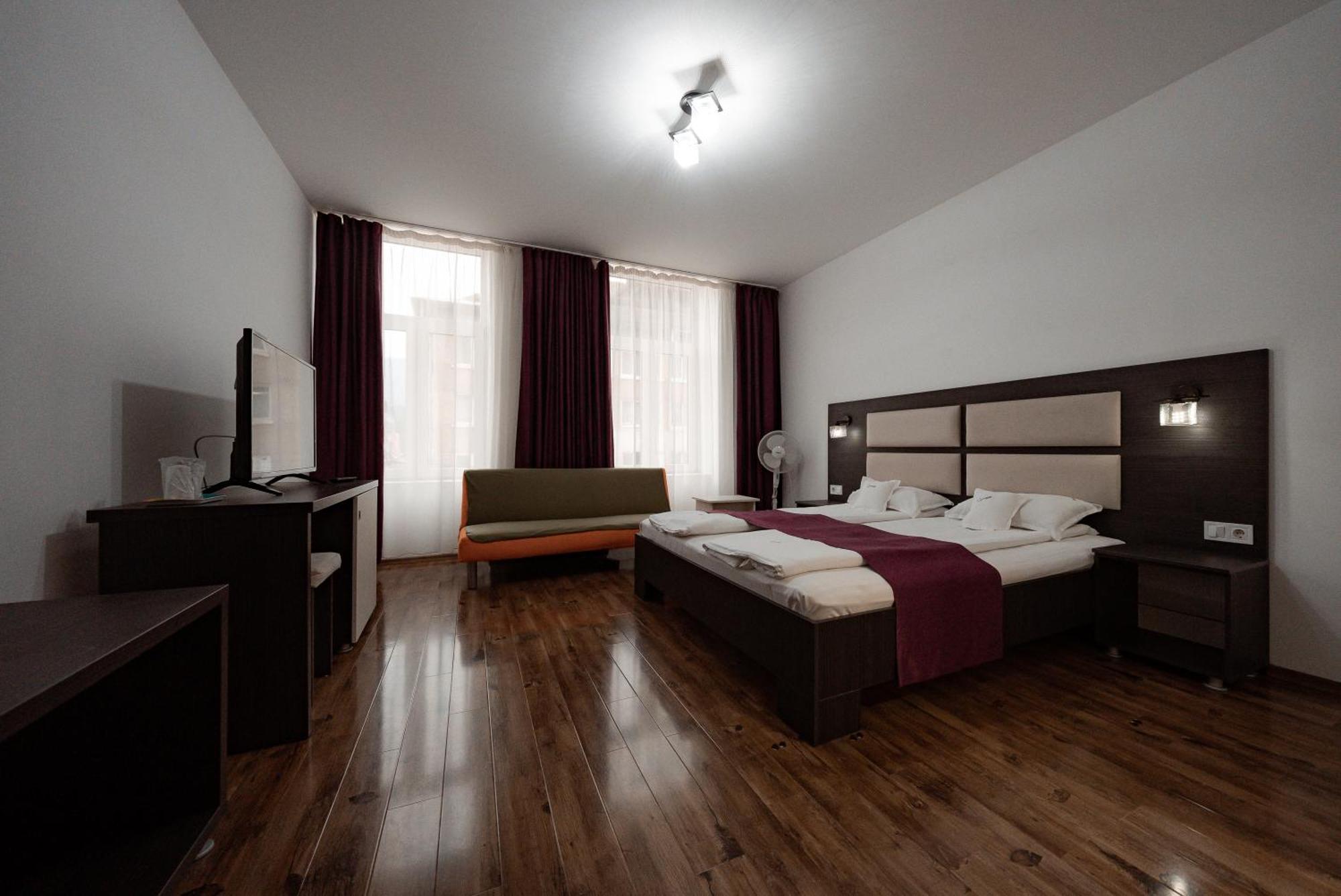 Hotel Quantum House Vatra Dornei Zewnętrze zdjęcie